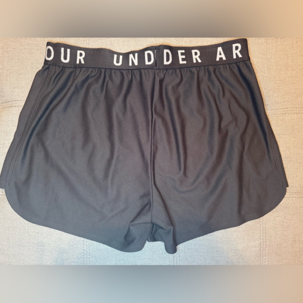 Under Armour charcoal grey workout shorts. - Picture 4 of 4
